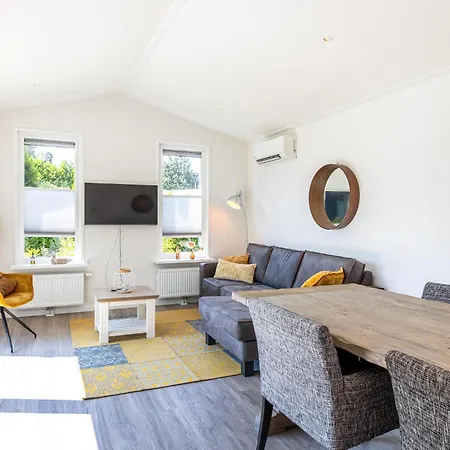 Pet Friendly In With Jacuzzi Vakantiehuis *