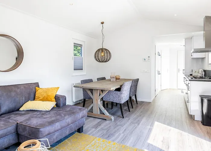 2 Bedroom Amazing In Hébergement de vacances