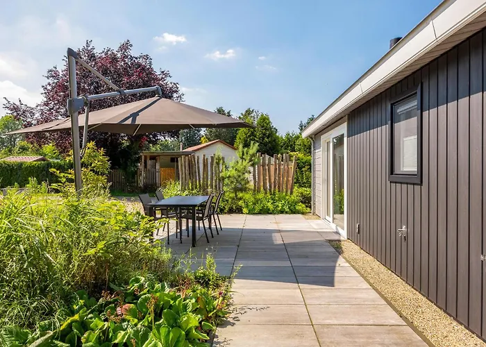 2 Bedroom Amazing In Voorthuizen